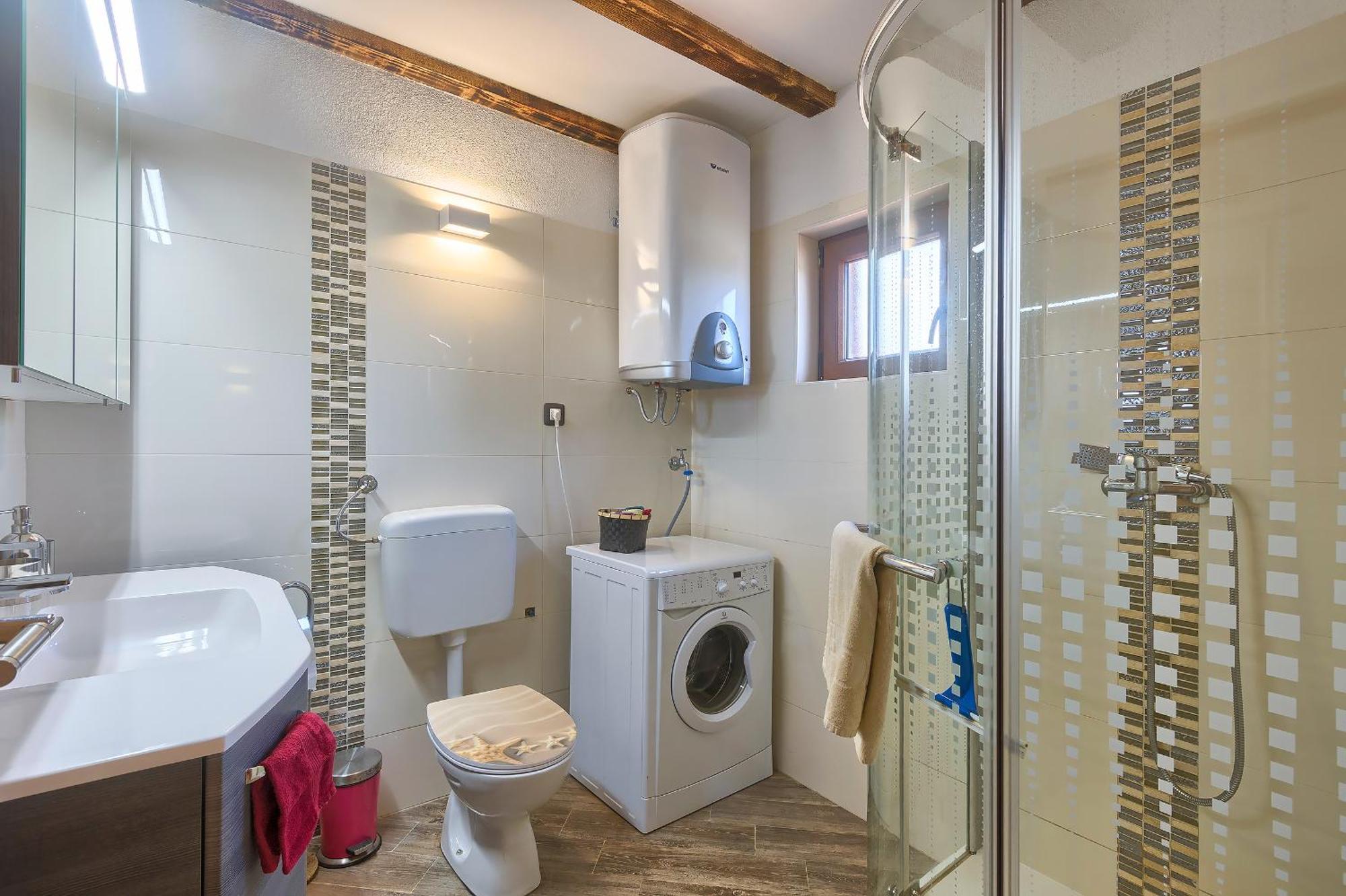 House Kaja Holiday home Liznjan