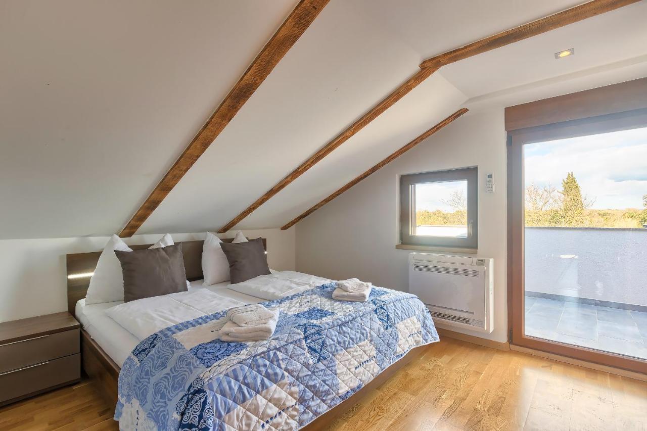 House Kaja Holiday home Liznjan